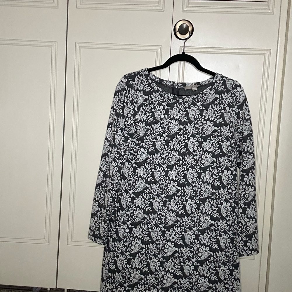 Loft Gray Shift Dress Floral Pattern Medium Length Long Sleeve Size Petite Small - Picture 3 of 5